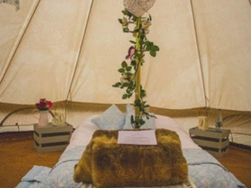Skipbridge Farm Shepherds Huts Campground Green Hammerton ภายนอก รูปภาพ